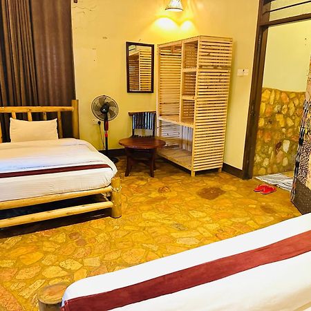 Afro Smile Hotel & Guest House Jinja Bagian luar foto