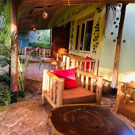 Afro Smile Hotel & Guest House Jinja Bagian luar foto