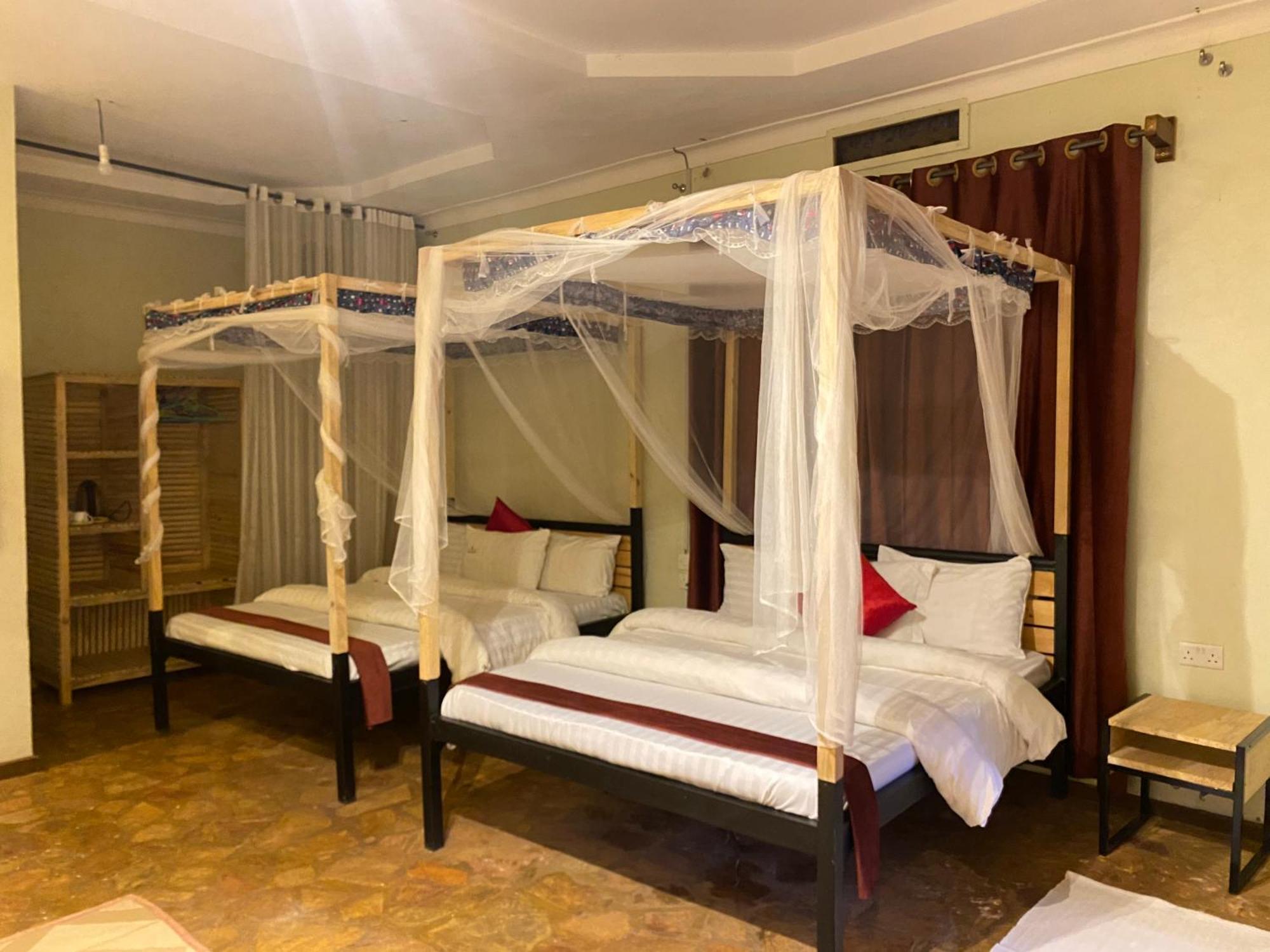 Afro Smile Hotel & Guest House Jinja Bagian luar foto