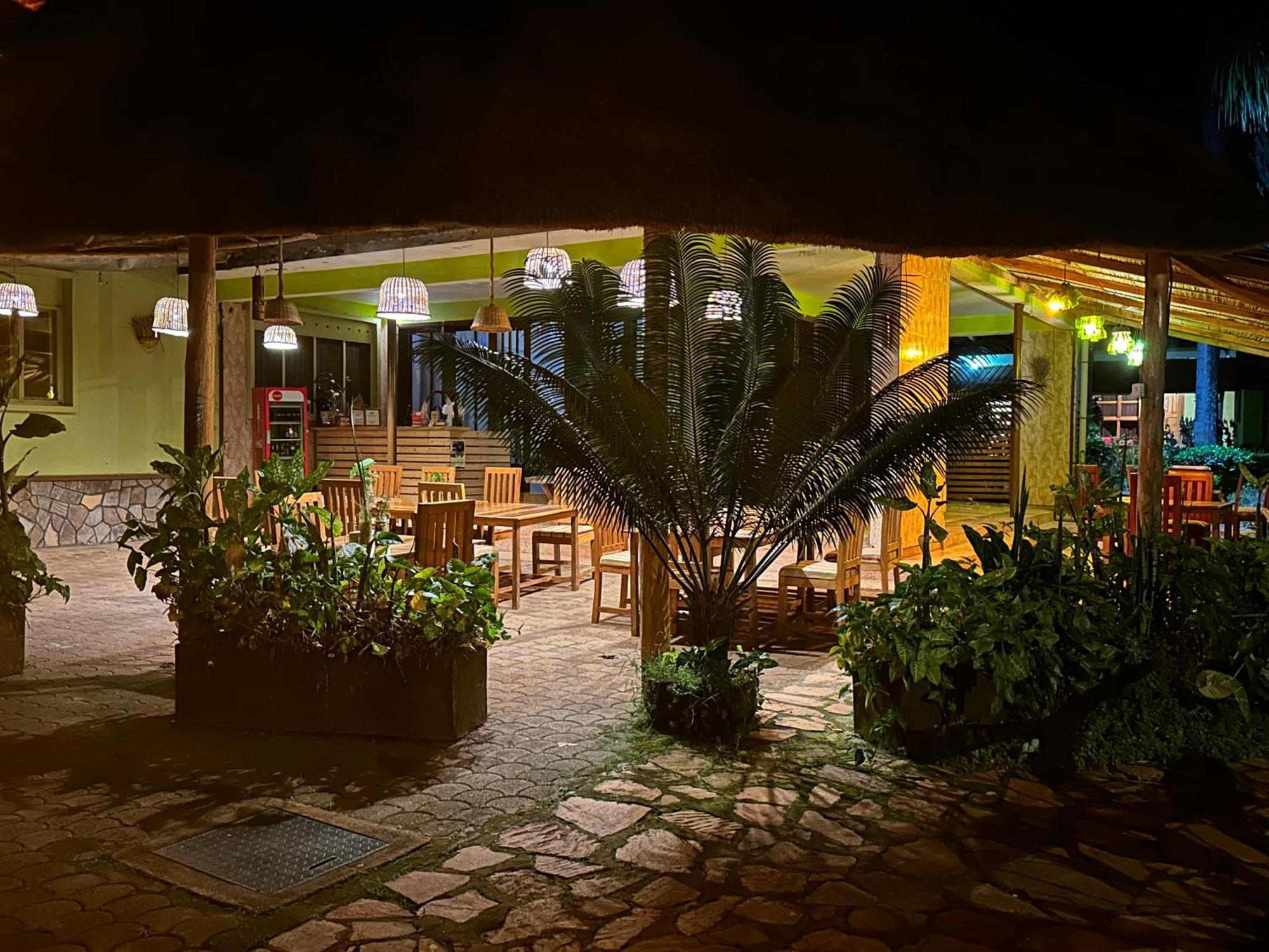 Afro Smile Hotel & Guest House Jinja Bagian luar foto