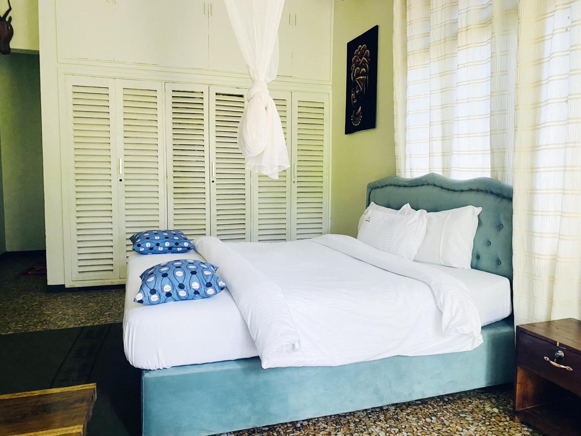 Afro Smile Hotel & Guest House Jinja Bagian luar foto