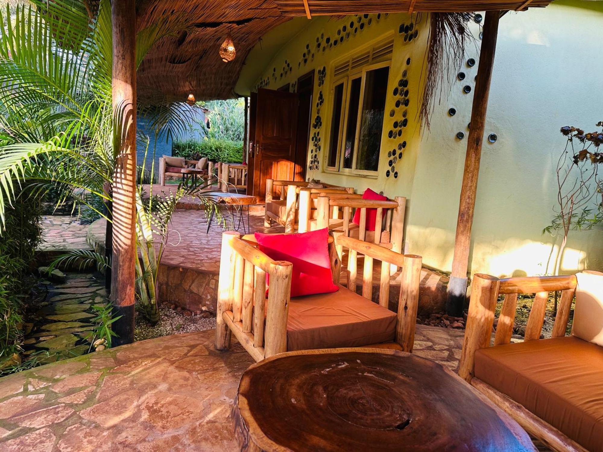 Afro Smile Hotel & Guest House Jinja Bagian luar foto
