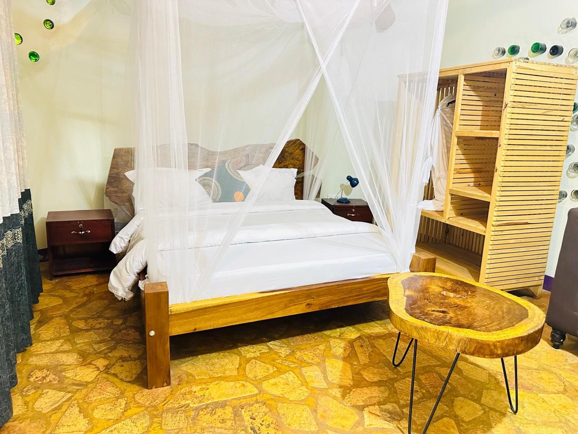 Afro Smile Hotel & Guest House Jinja Bagian luar foto